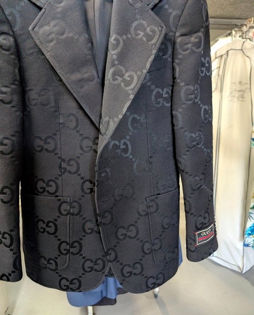 Expert suit dry cleaning in Uptown New Orleans