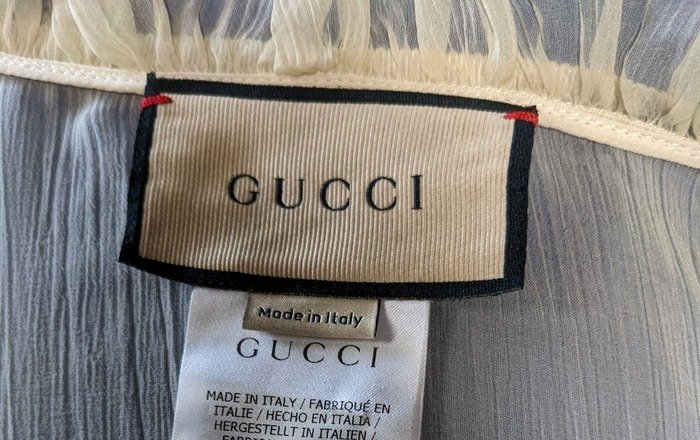 St. Charles Avenue streetcar — Uptown New Orleans dry cleaning service area